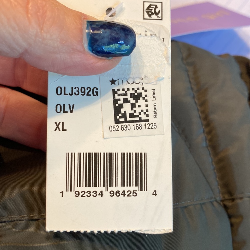 Madden Olive Green puffer coat/ attached hood with removable faux fur trim - Picture 3 of 14